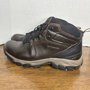 Columbia Newton Ridge Plus II Waterproof Wide Hiking Boots